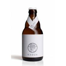 
	Kagua : la bière aromatisé japonaise, dessiné par Nippon Craft Beer Co. est fabriqué en Belgium. 

	 

	8% ABV, 33cl 

	 

	 
