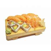 
	A11: 4 sushis saumons, 4 california saumon avocat, et 3 sashimis saumon. 

	 
