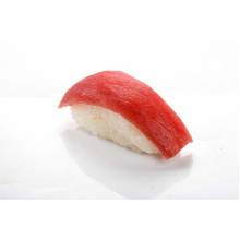 
	Sushi thon en 3 pièces. 
