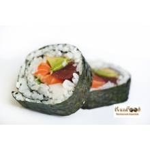 
	Futomaki (gros maki au saumon, thon, surimi et avocat), 10 pièces 
